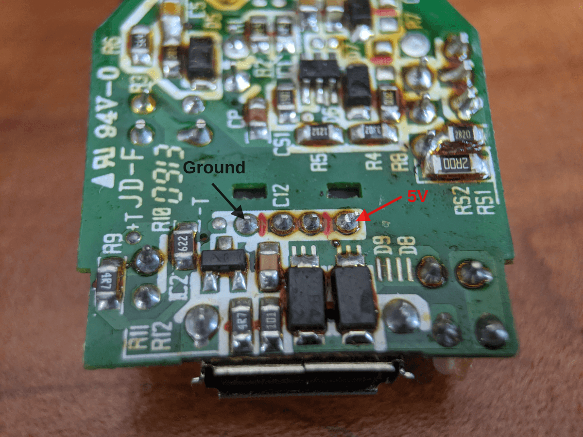 USB power pins